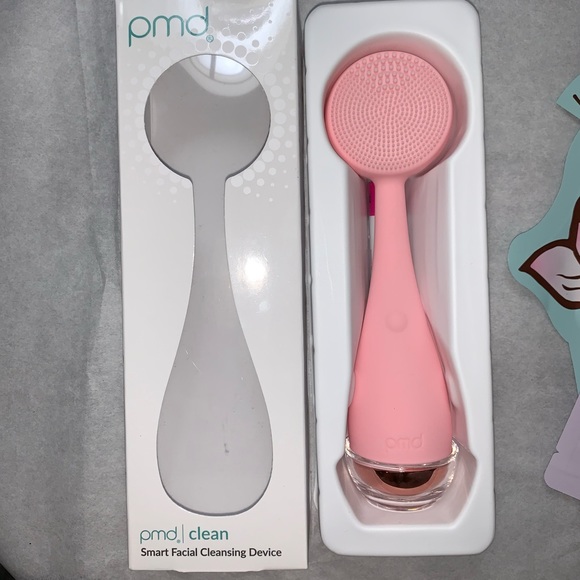 PMB Clean Smart Facial Cleansing Device - Picture 3 of 11